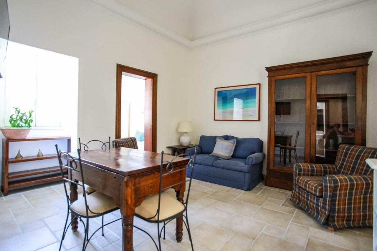 Palazzo Candido Suites & Apartments - Sit Apartment Lecce Buitenkant foto